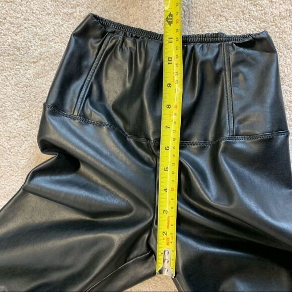 Aritzia Wilfred Free Black Daria Faux leather leggings high waisted Sz XS - Picture 6 of 9